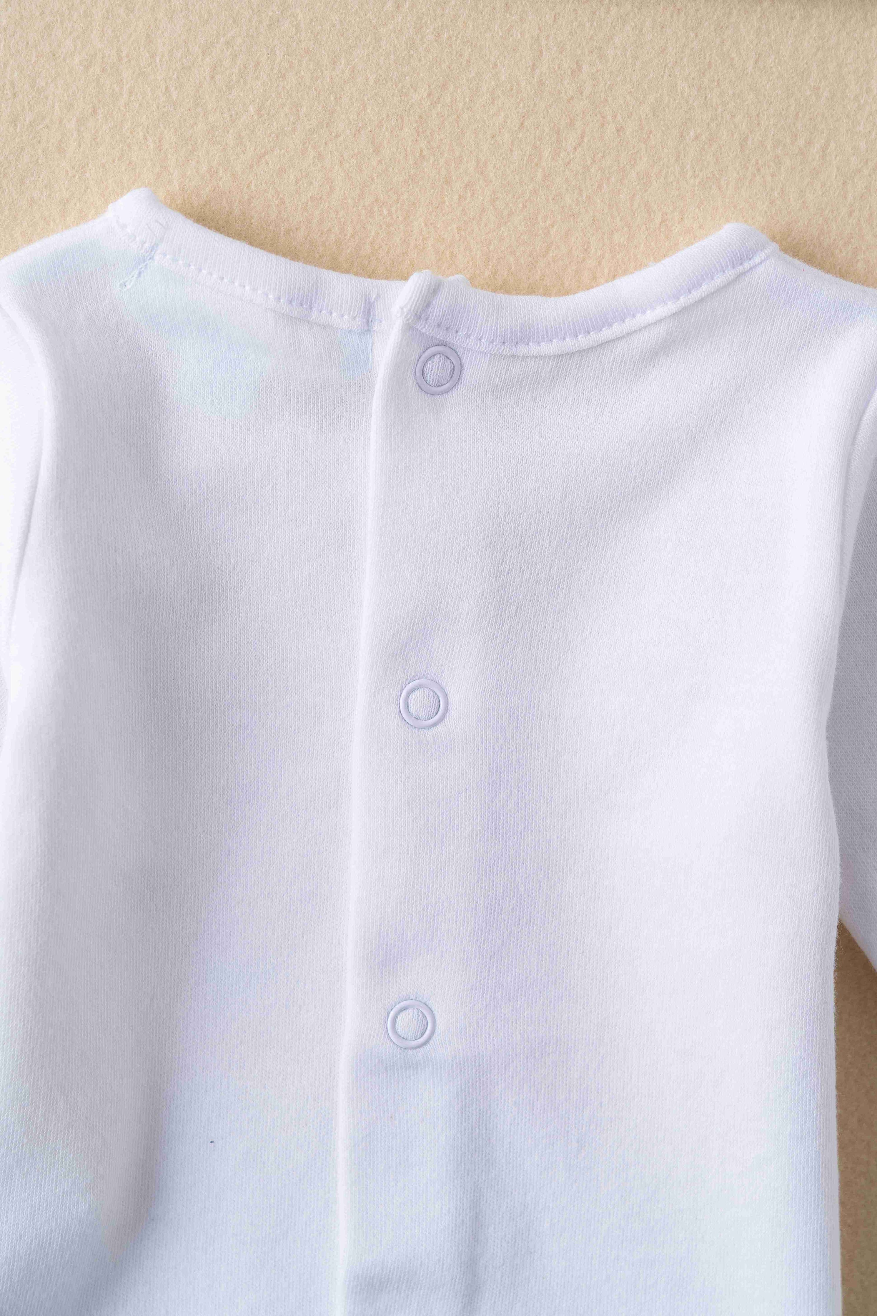 Presentset Nyfödd med t-shirt, haklapp, mössa och vantar