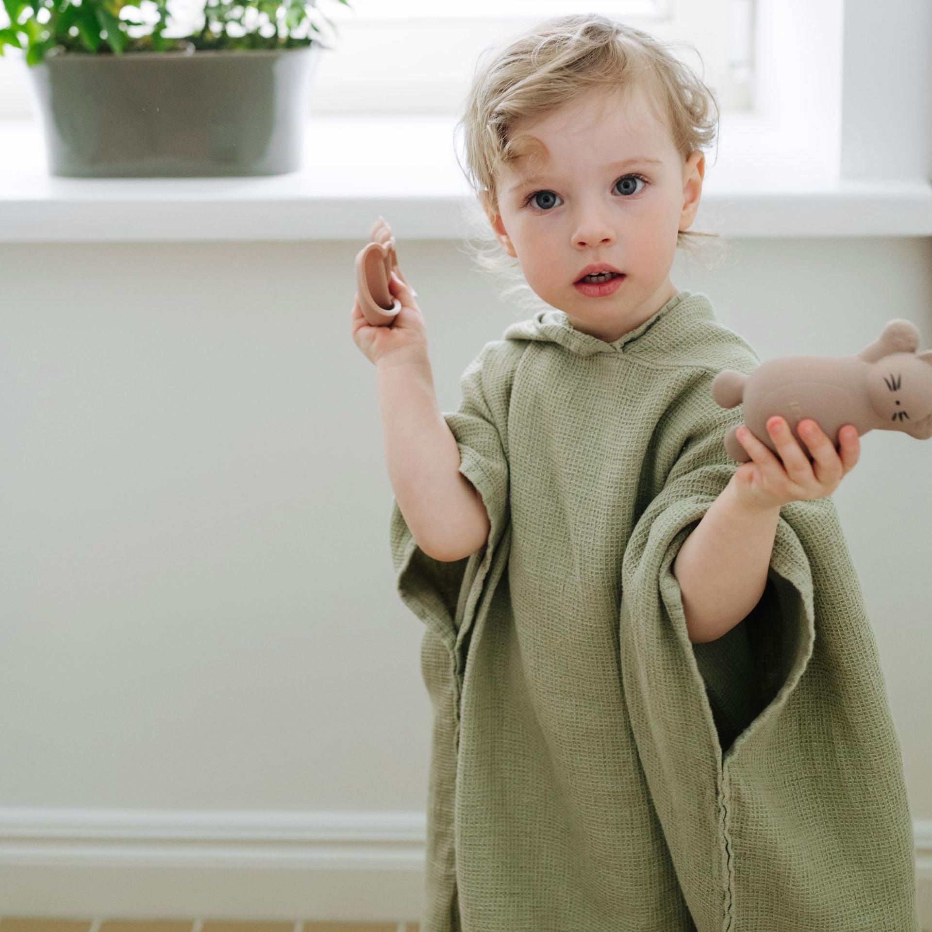 Linen Fine Waffle Poncho for Kids - Sage